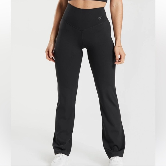 Gymshark Pants - Gymshark black High-Waisted flare pants